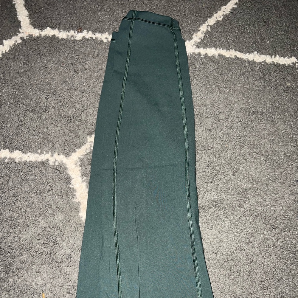 Lululemon Athletica Green Performance Leggings - Picture 4 of 8